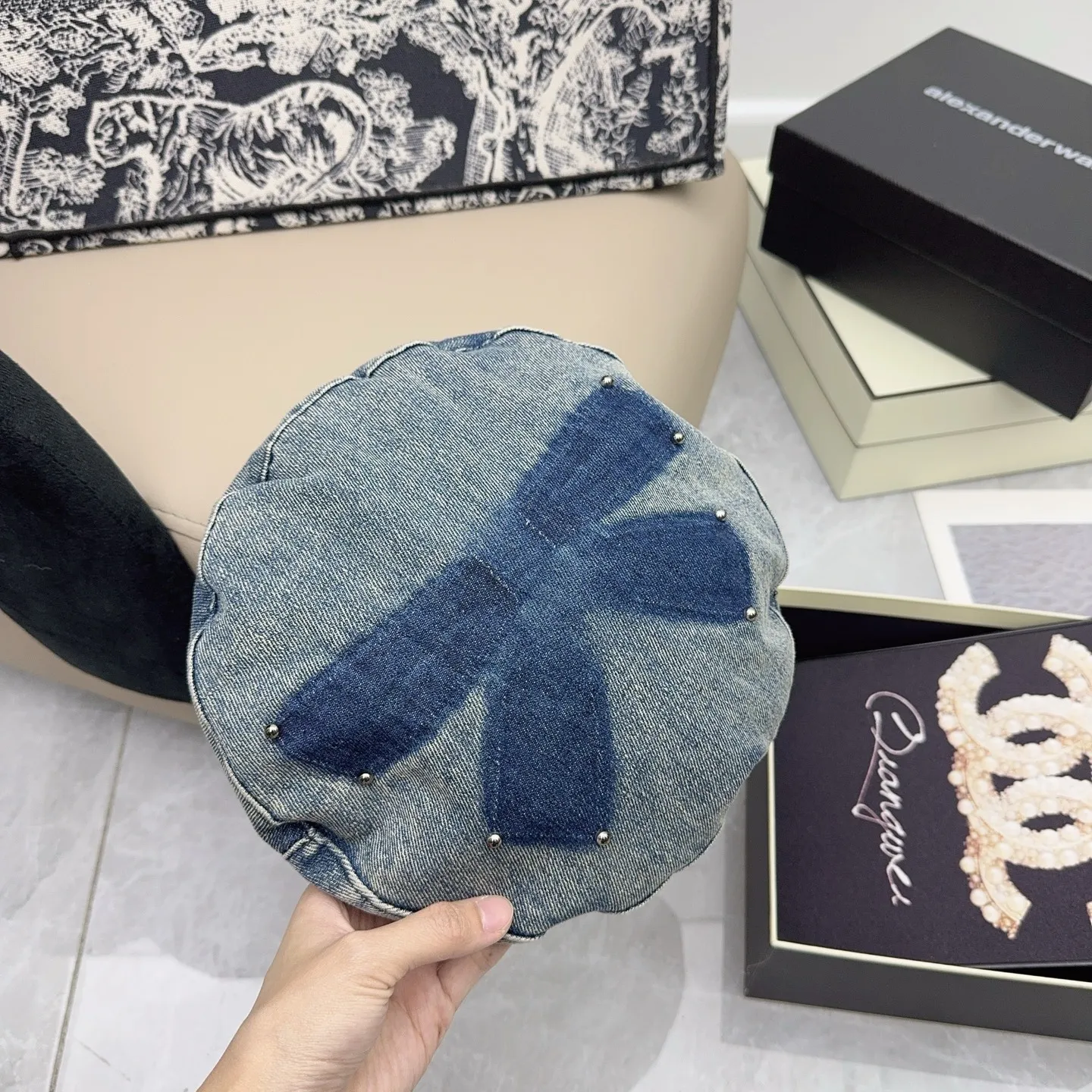 Croixin 🆕 💙 High-end denim material, heavy handmade beret, good fit and good texture❤️‍🔥